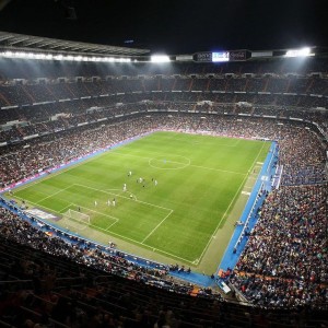 开云官网_桑德哈根与里德尔双双在第二回合TKO取胜，格斗赛场再掀风暴