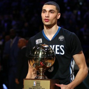 【开云】英格拉姆终场前三分双响炮，猛龙逆转战局领先10分夺胜