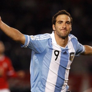 kaiyun|塔图姆社交媒体晒照展现训练热情，哈利伯顿幽默喊话引发篮球迷共鸣